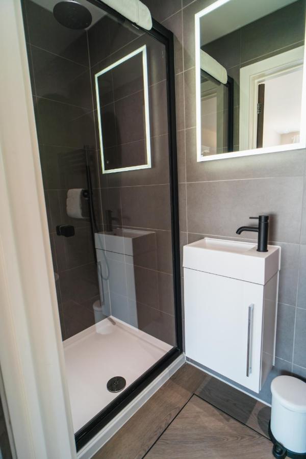 Beautiful Two Bedroom Harbour Side Apartment Poole Exterior foto