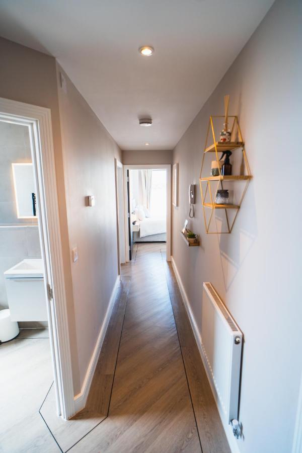 Beautiful Two Bedroom Harbour Side Apartment Poole Exterior foto