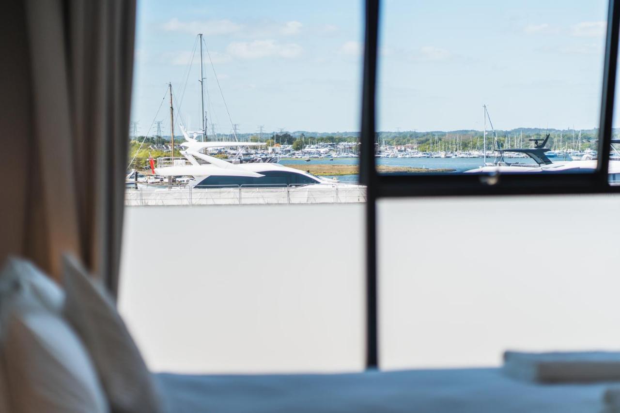 Beautiful Two Bedroom Harbour Side Apartment Poole Exterior foto