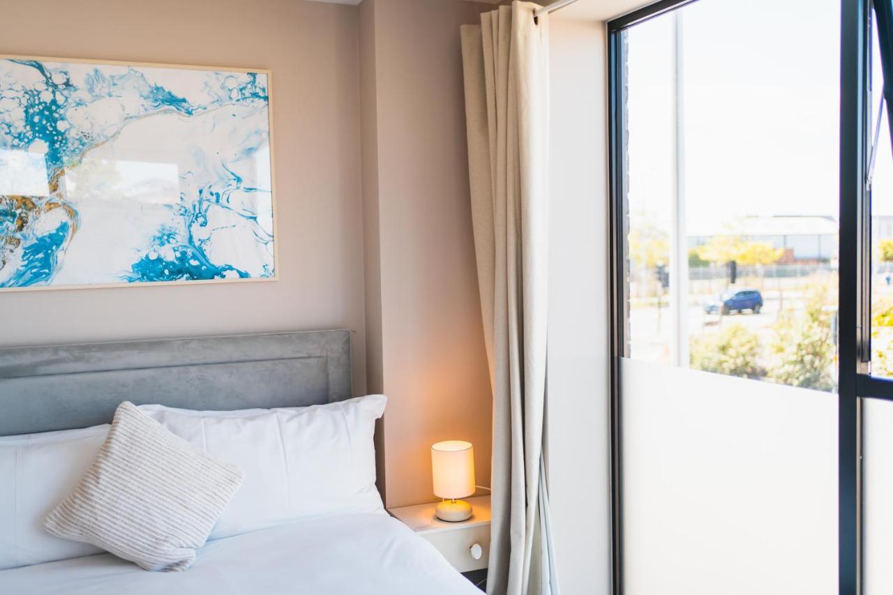 Beautiful Two Bedroom Harbour Side Apartment Poole Exterior foto