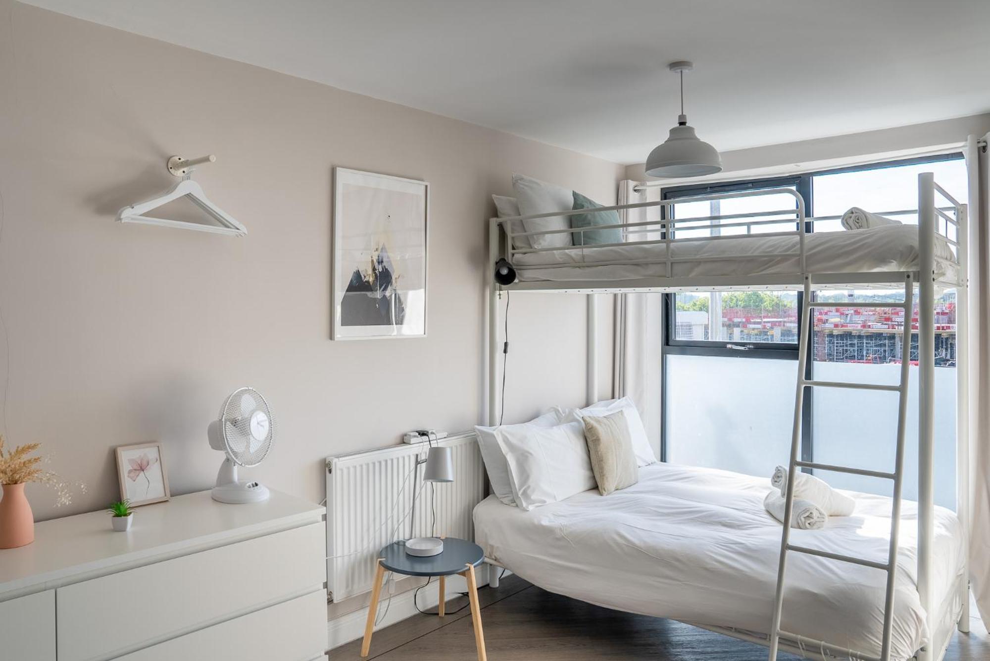 Beautiful Two Bedroom Harbour Side Apartment Poole Exterior foto